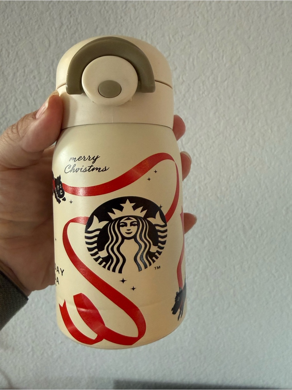 Starbucks Cream and Red Holiday Travel Mug